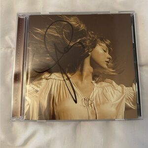 Taylor swift cd signed